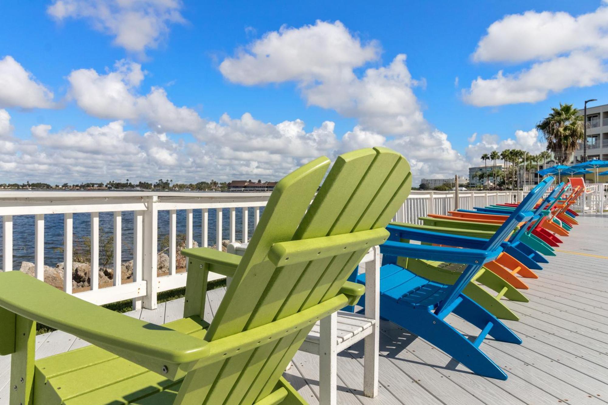 227-wifi, New Paint, Amazing Views, Close To Bucs Stadium Apartment *