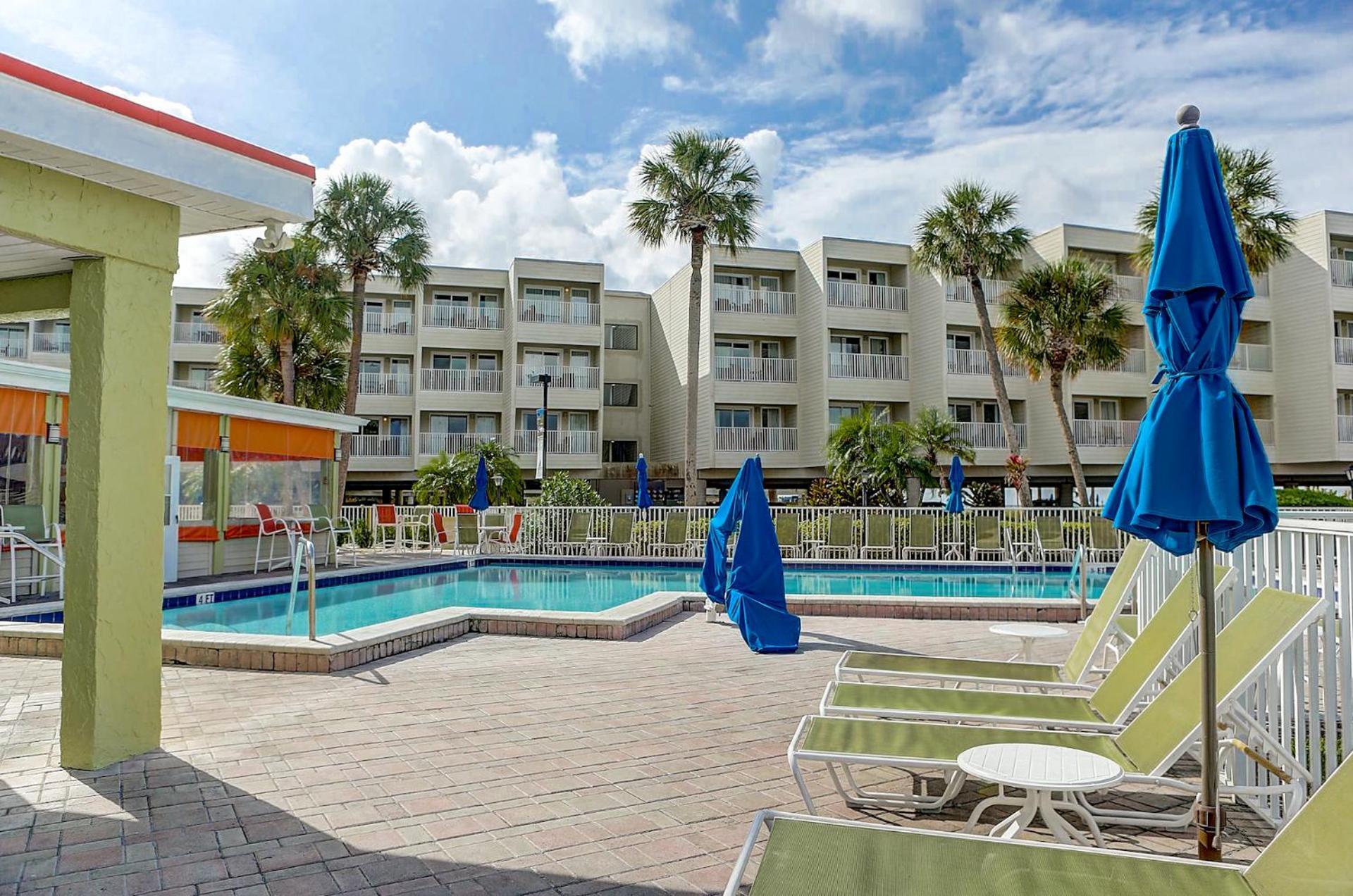Apartment 227-wifi, New Paint, Amazing Views, Close To Bucs Stadium *