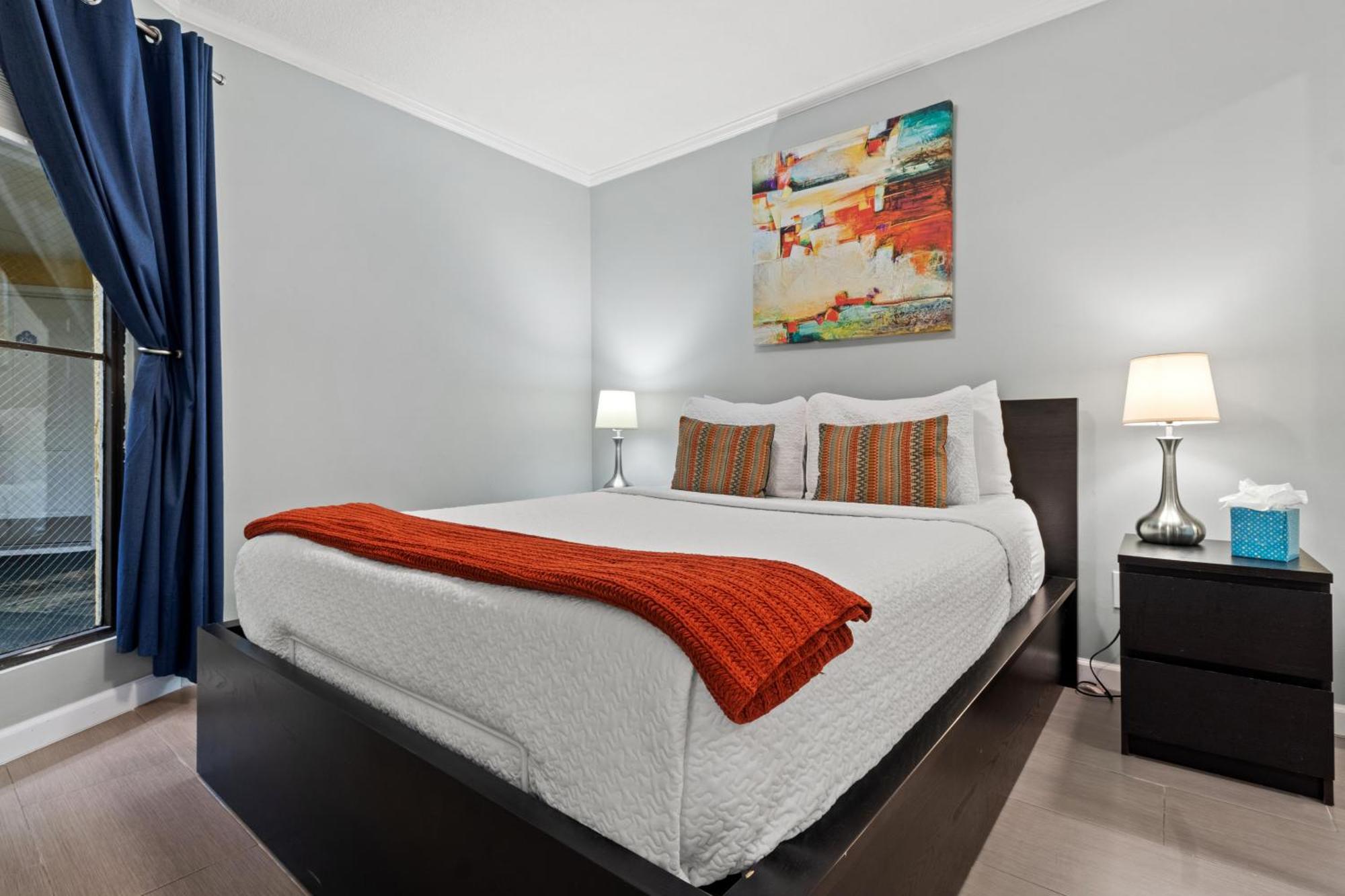 227-wifi, New Paint, Amazing Views, Close To Bucs Stadium Apartment *