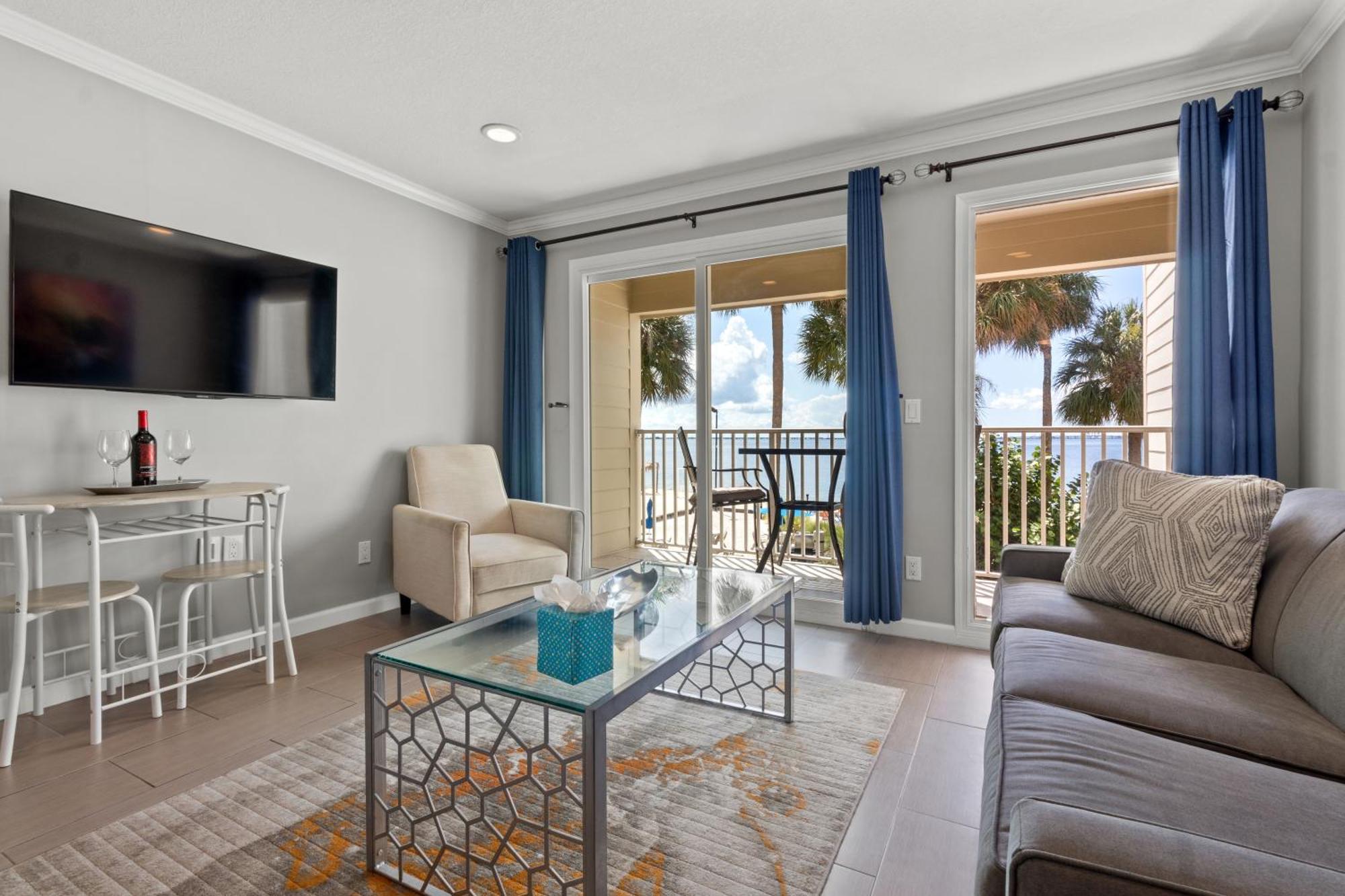 227-wifi, New Paint, Amazing Views, Close To Bucs Stadium * Tampa